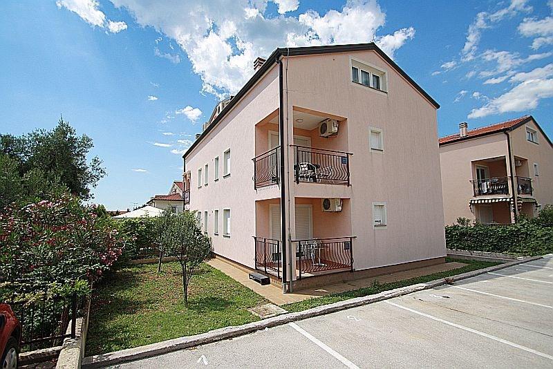 Apartment Bilic With Balcony Poreč Exterior foto